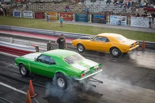 Green and Yellow Car Race