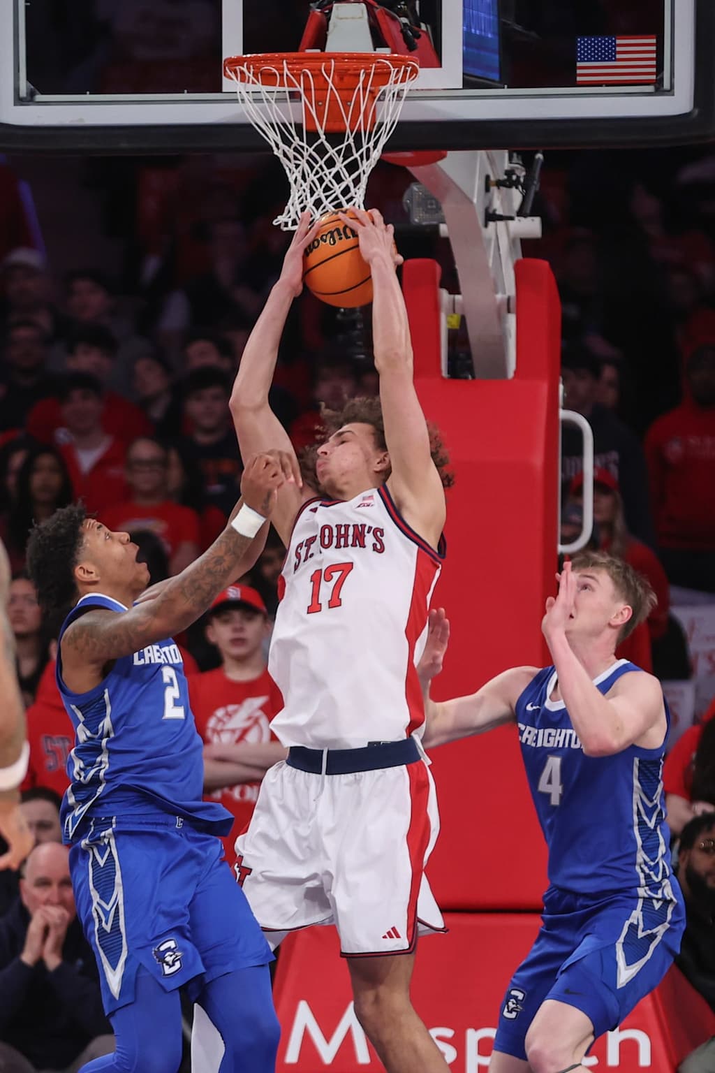 St. John’s Wins 13th Straight, Dominates Creighton 81-52