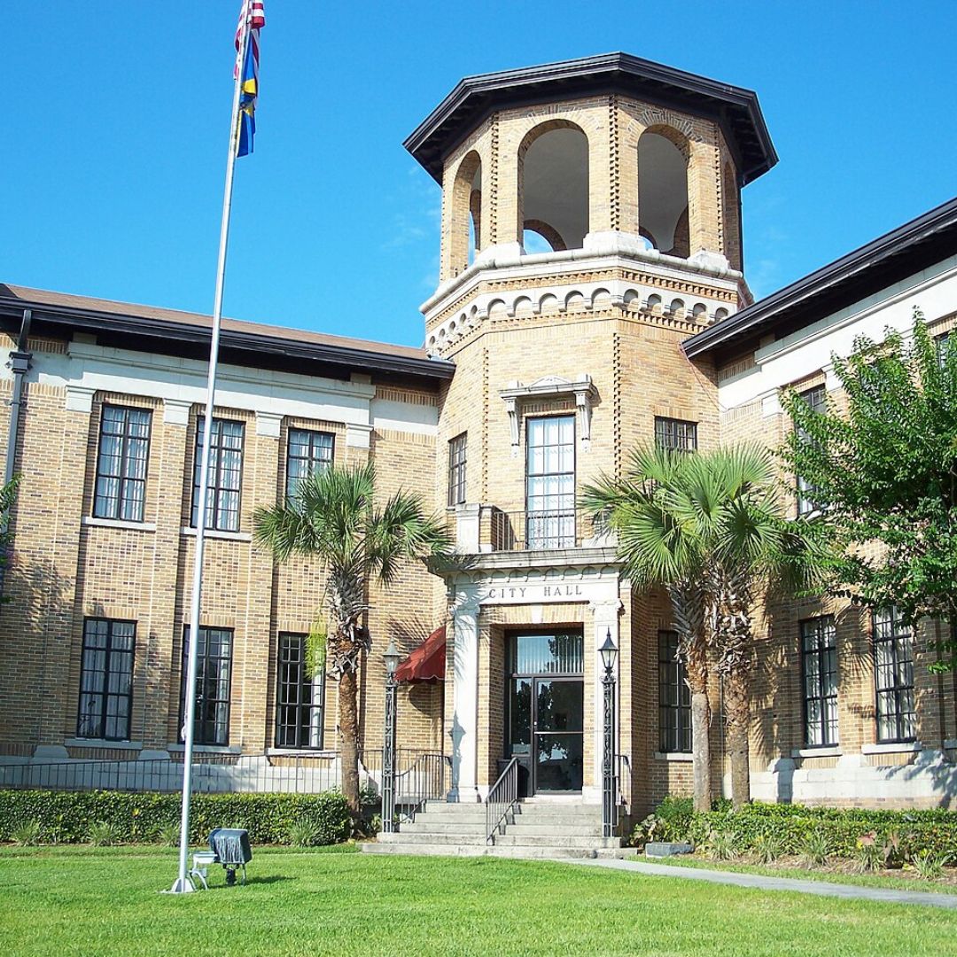 Auburndale, FL Featured Image