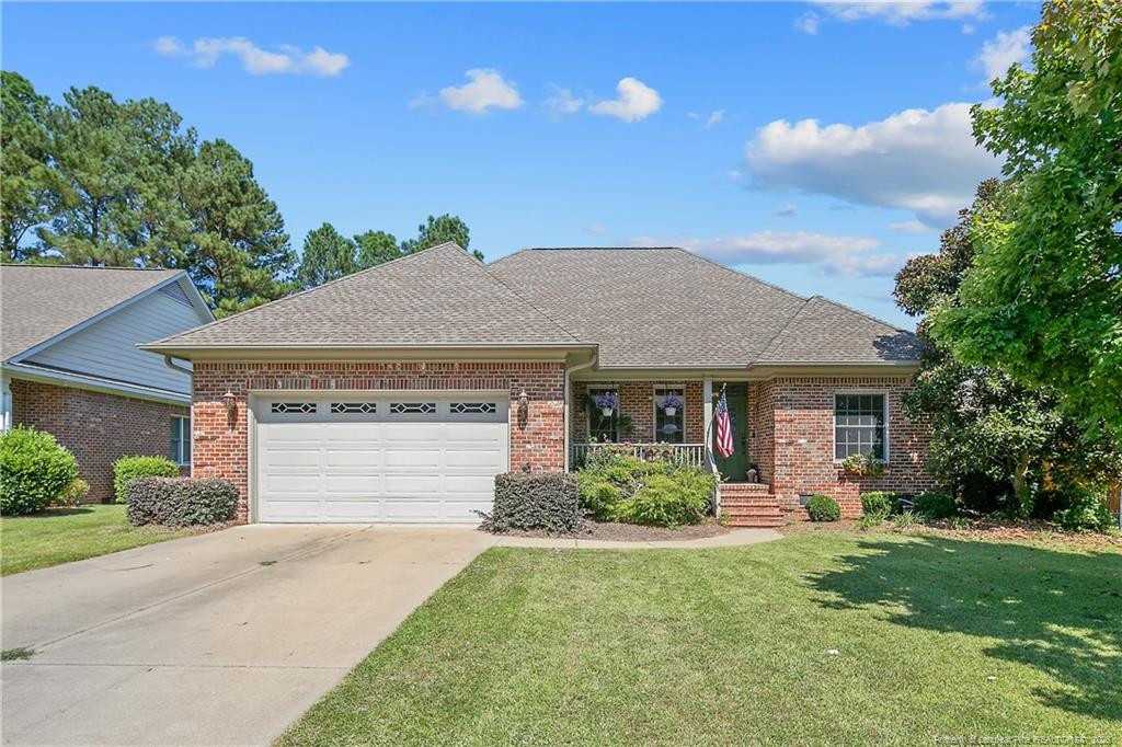 Fayetteville Concrete builds and installs driveways