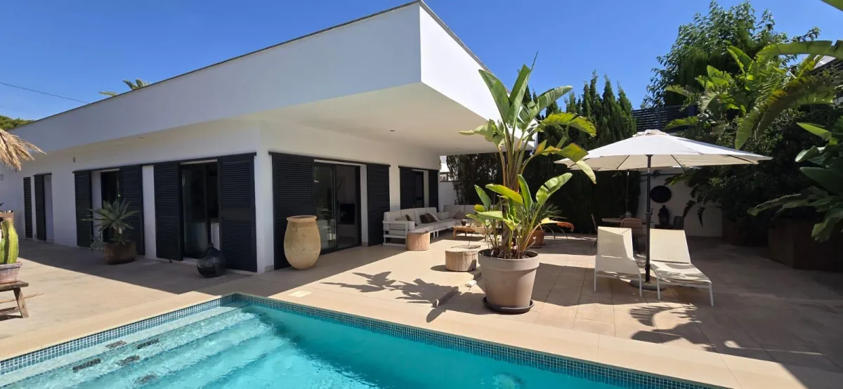 Casa de 3 dormitorios en El Albir con piscina privada