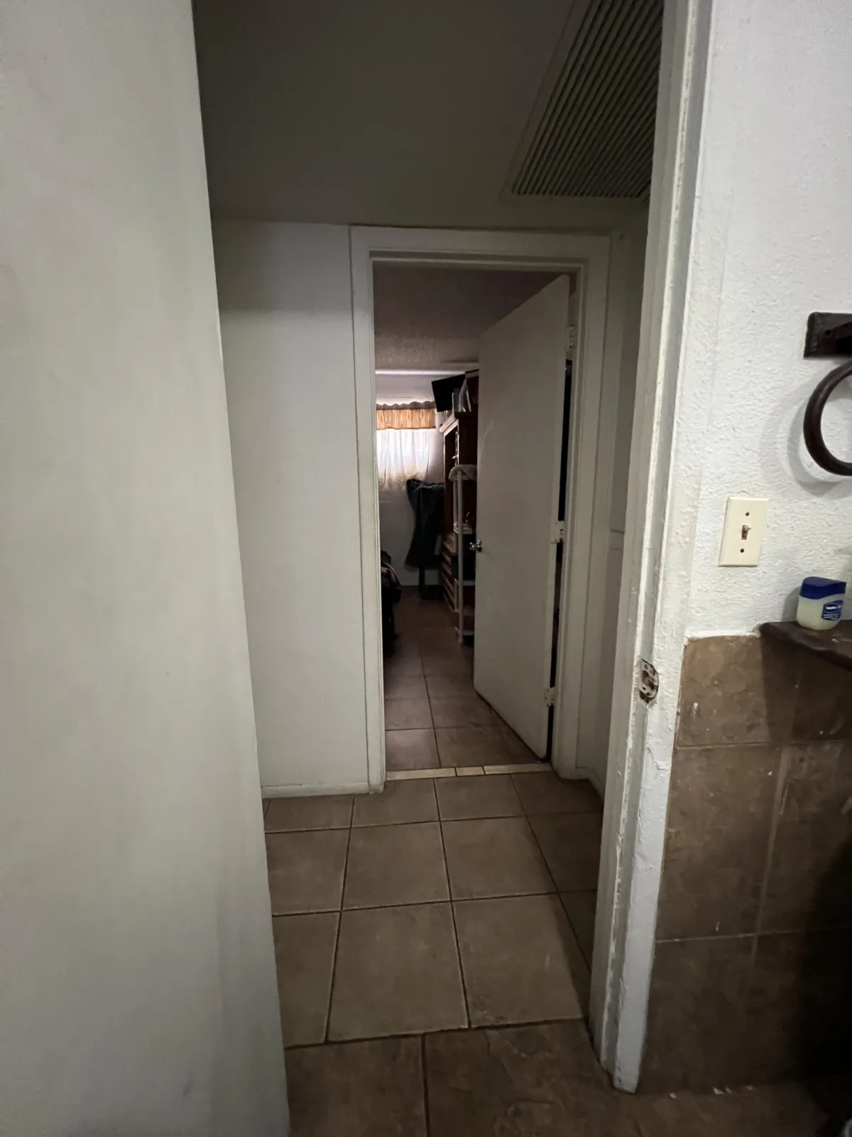 Fix and flip or great rental in Phoenix 11231 N 18th Dr, Phoenix, AZ