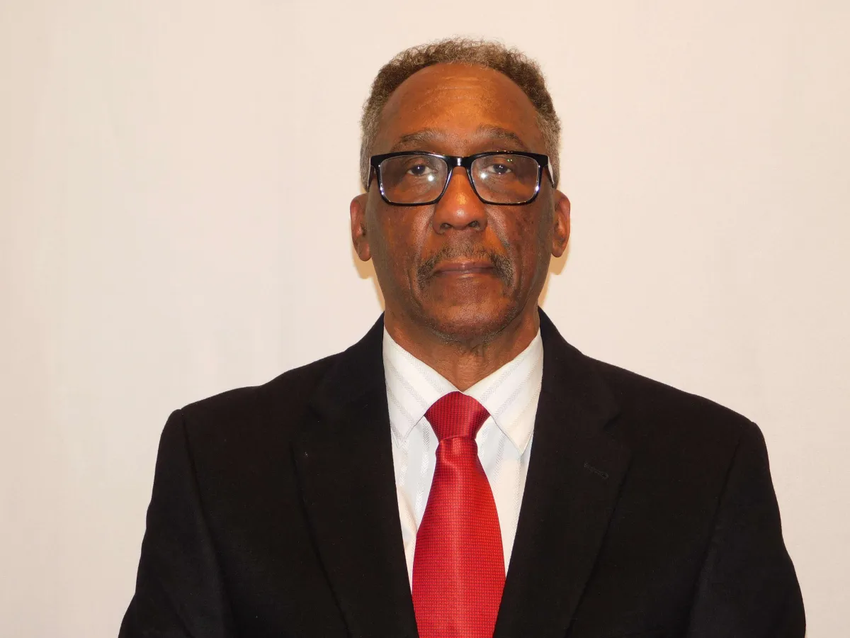 Garry Walton Headshot