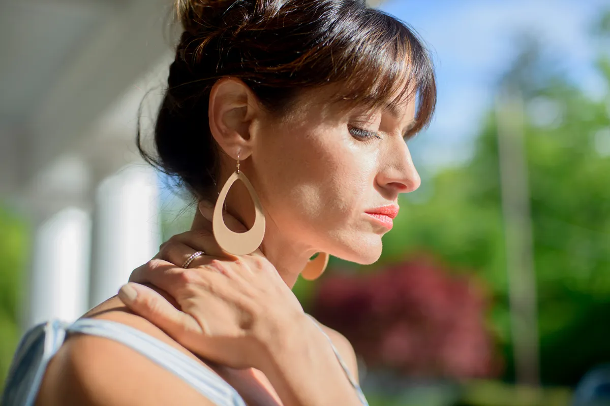Tight Neck