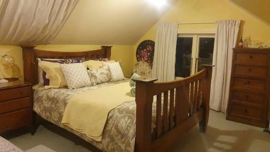 Waitaki Room | Century House Oamaru Accommodation