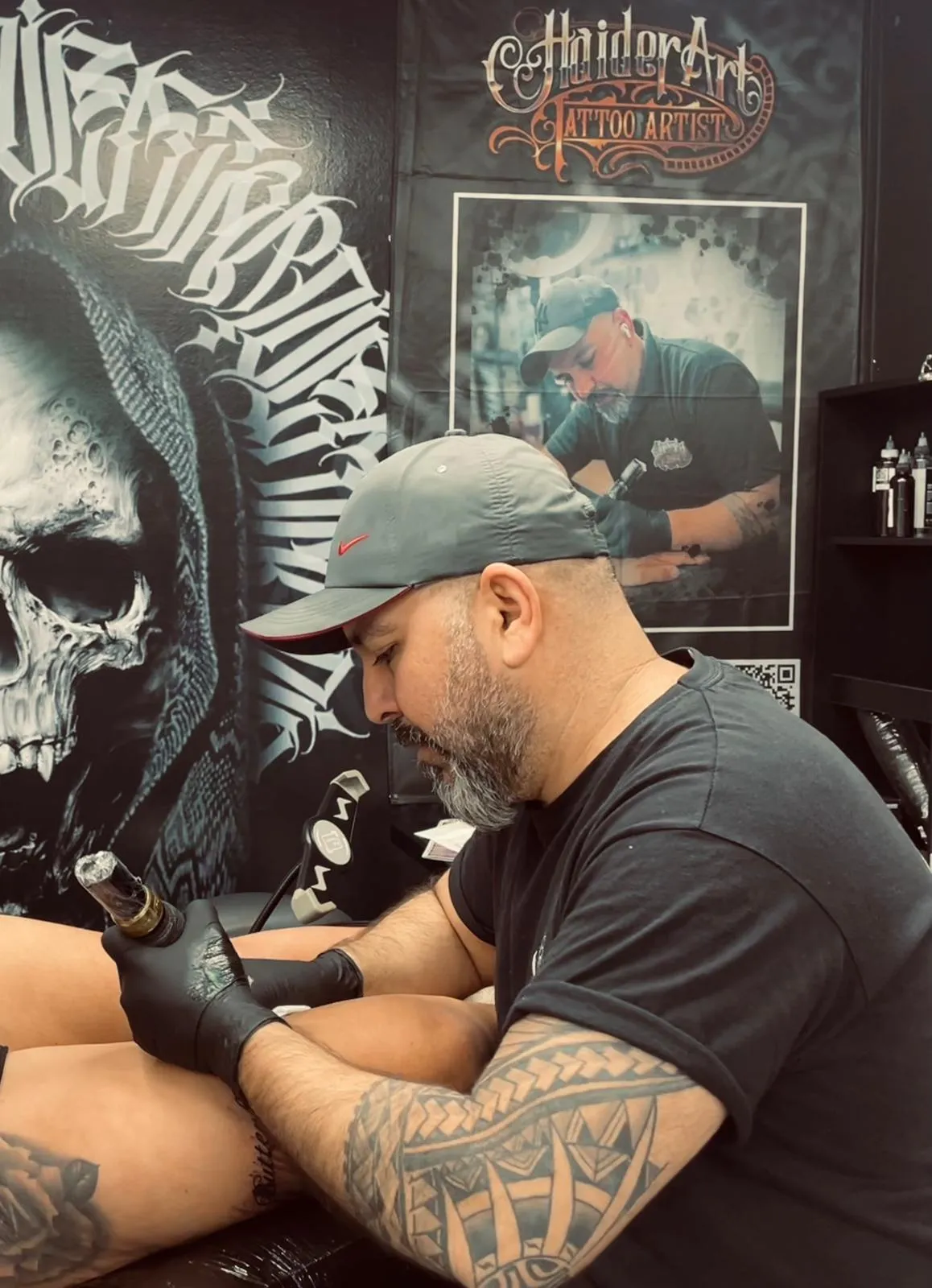 red white and black no smoking sign