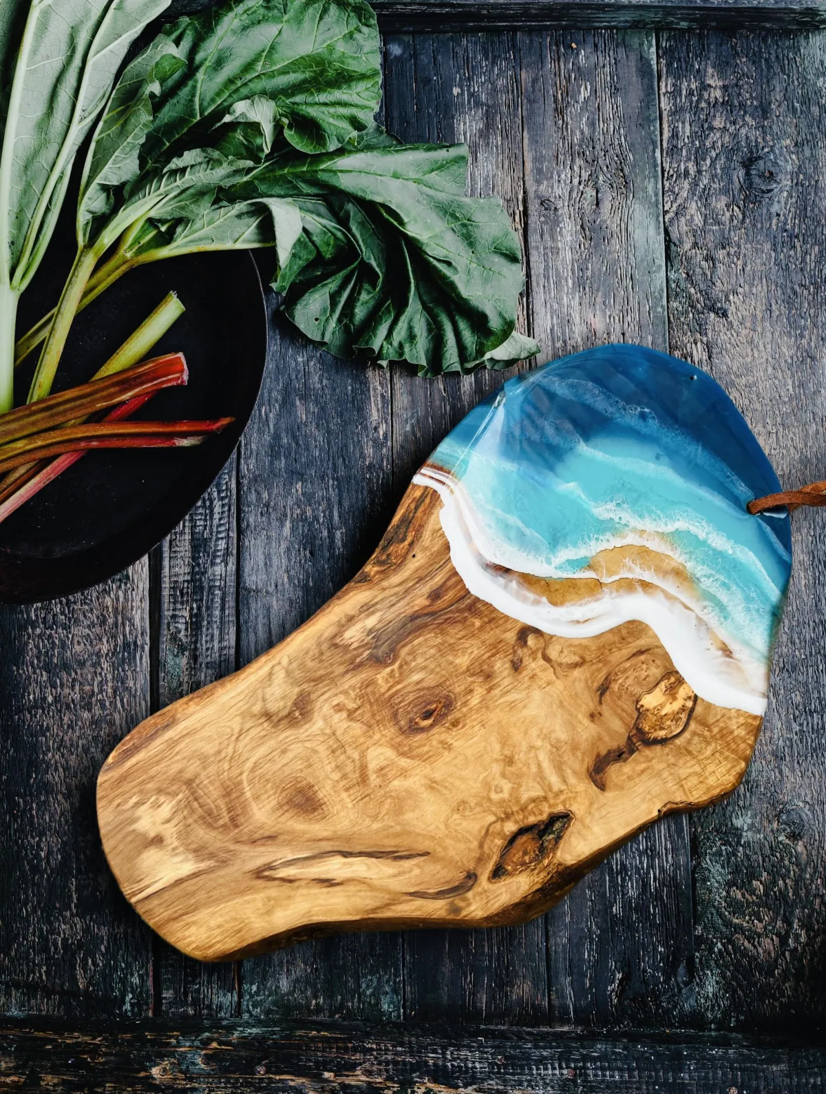 Epoxy resin art made by Justin Keishing 