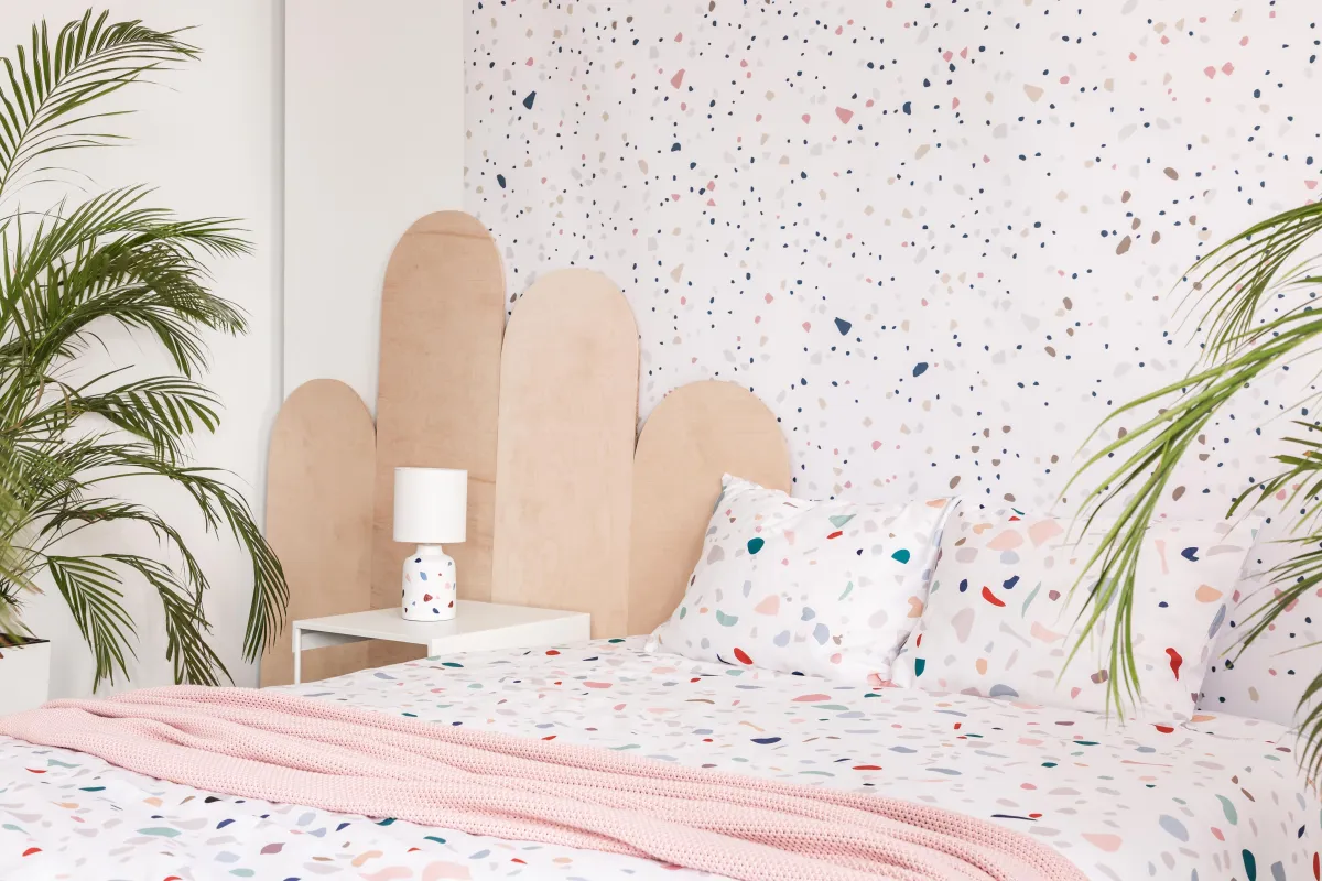 Wallpapering installer Hammersmith