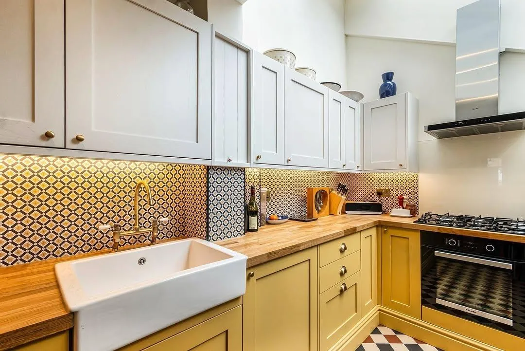 Kitchen Respray Shepherd's Bush