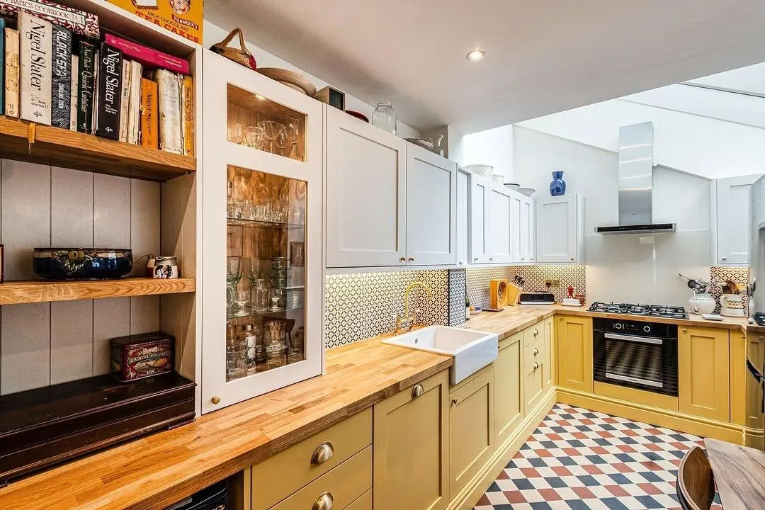 Spray Kitchen Cabinets Battersea