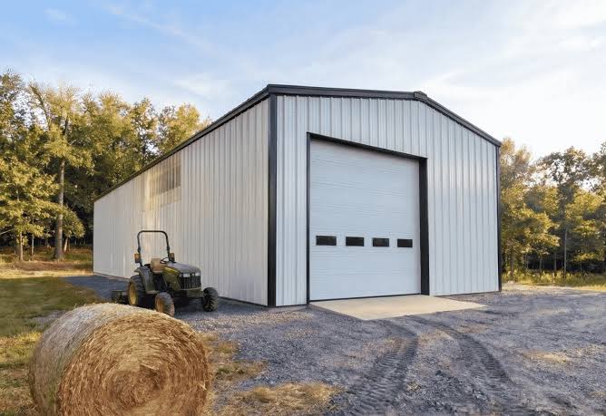 Modern agricultural metal barn by Bartlesville Metal Building