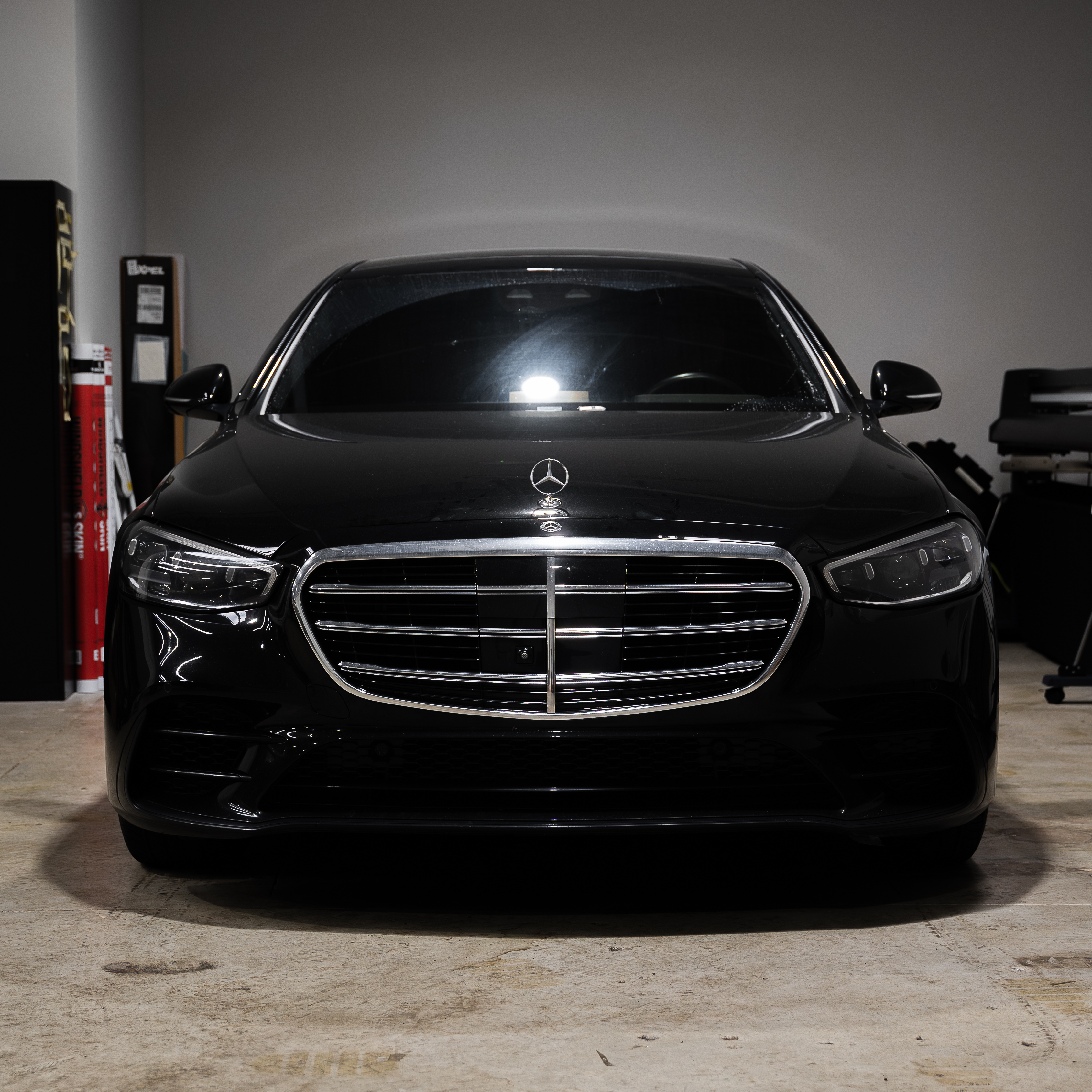 silver mercedes benz car with license plate