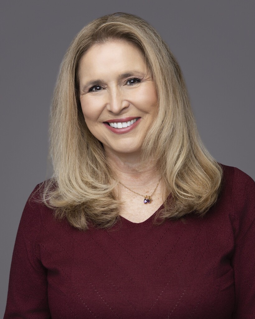 Laurie, Founder and Principal Executive Advisor at FORWARD