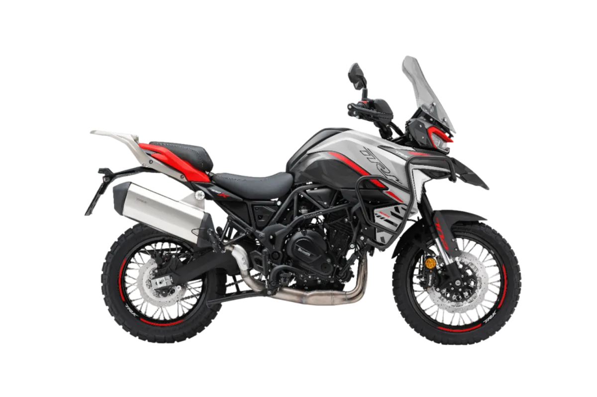 Moto usada em destaque na loja de Valongo