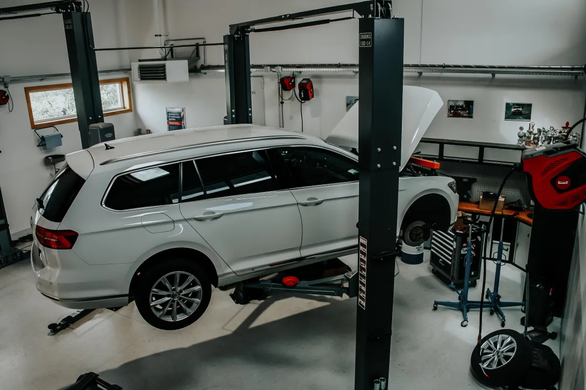 Bild von einer Autowerkstatt