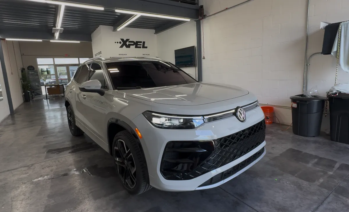 Can Ceramic Coating Protect Against Florida Sun and Love Bugs?