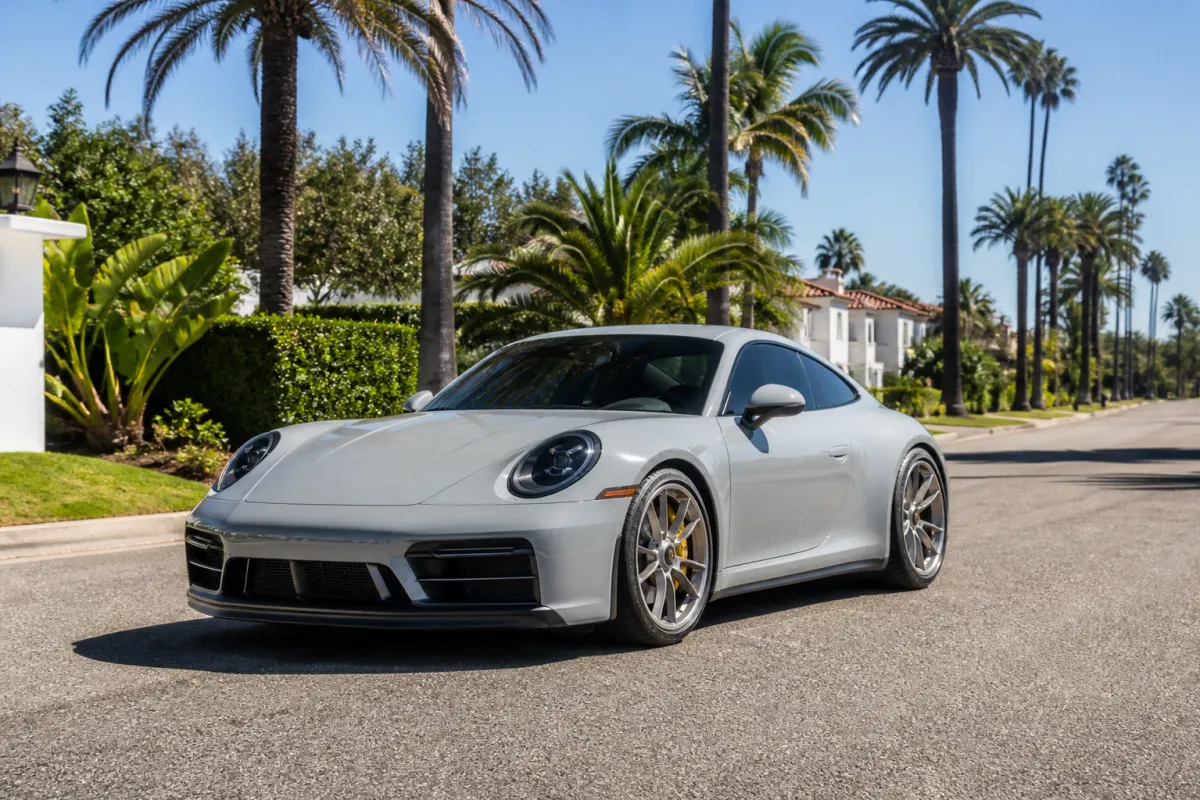 Choosing the Right Window Tint for Your Bonita Springs Vehicle