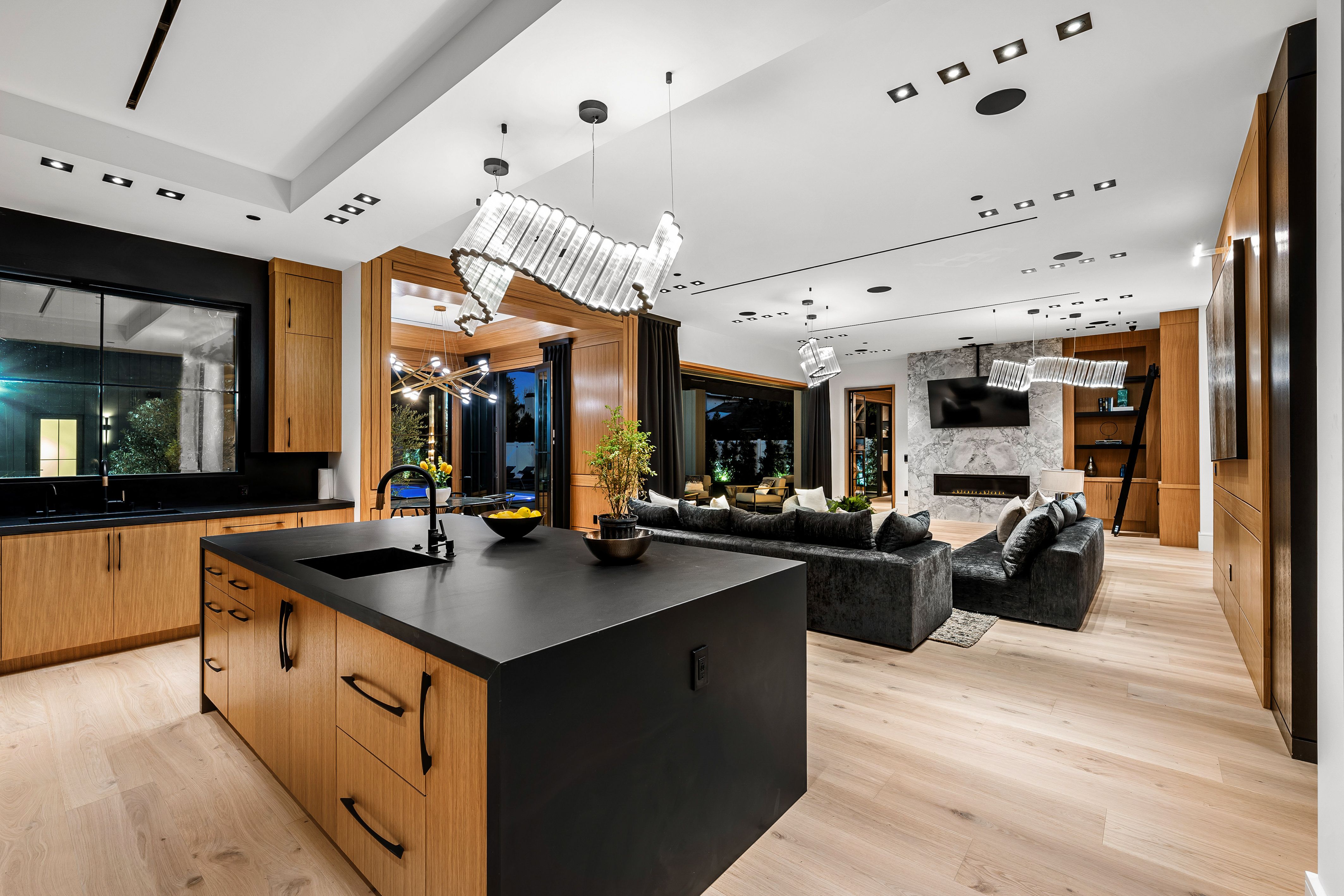 Modern Minimalist vs. Historic Charm: Tampa Aesthetics 2026