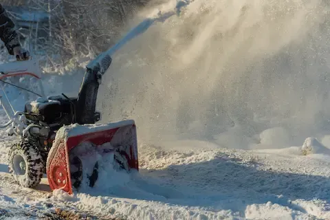 Driveway Snow Clearing in Dubuque IA: Plows, Blowers, Cost