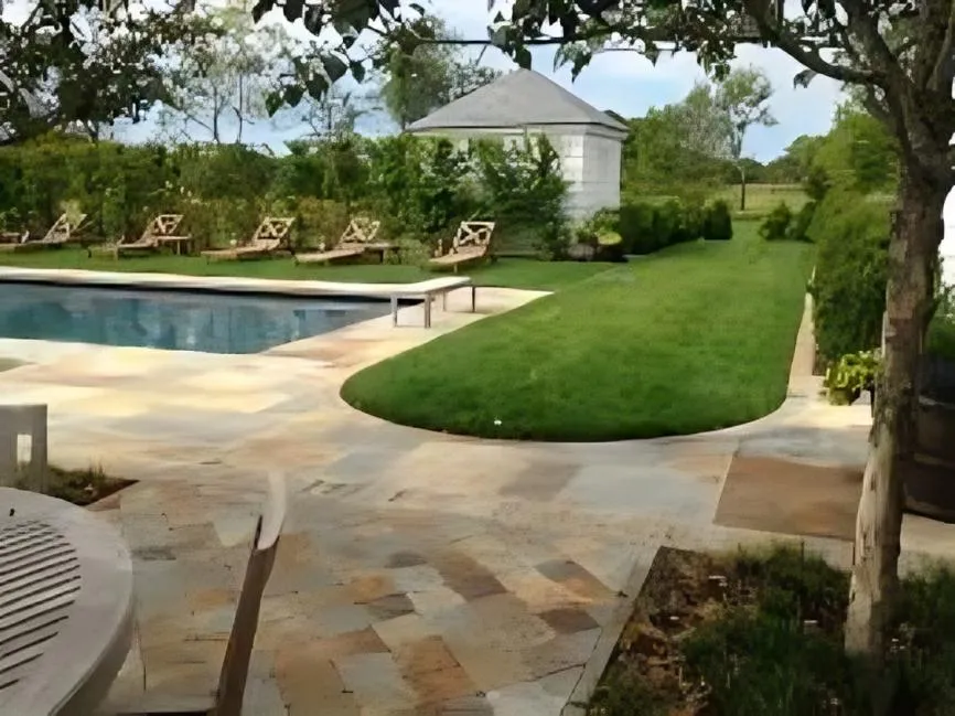 Chattanooga builds and installs pool deck