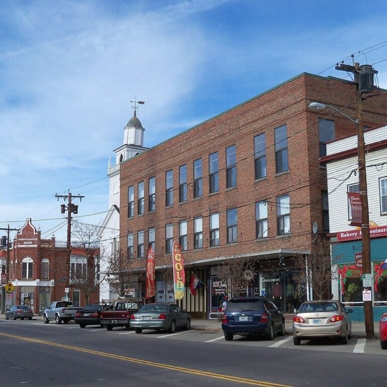 Tilton, NH