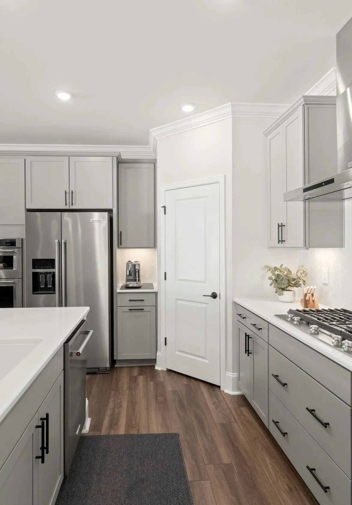 Custom kitchen remodeling completed by Miget Artizan Construction in Portland, OR