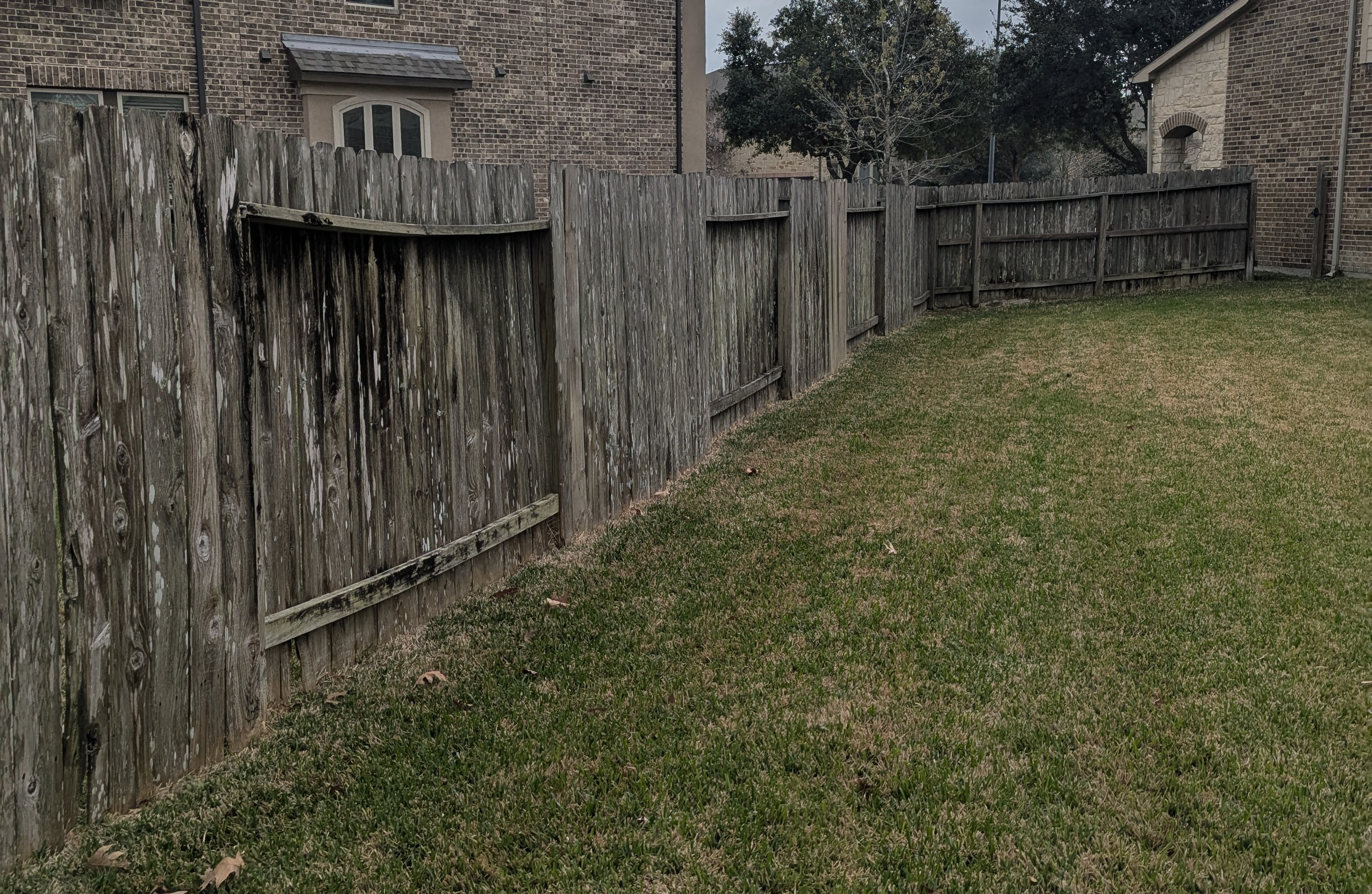 wood-fence-cleaning-before-summerwood-houston.jpg
