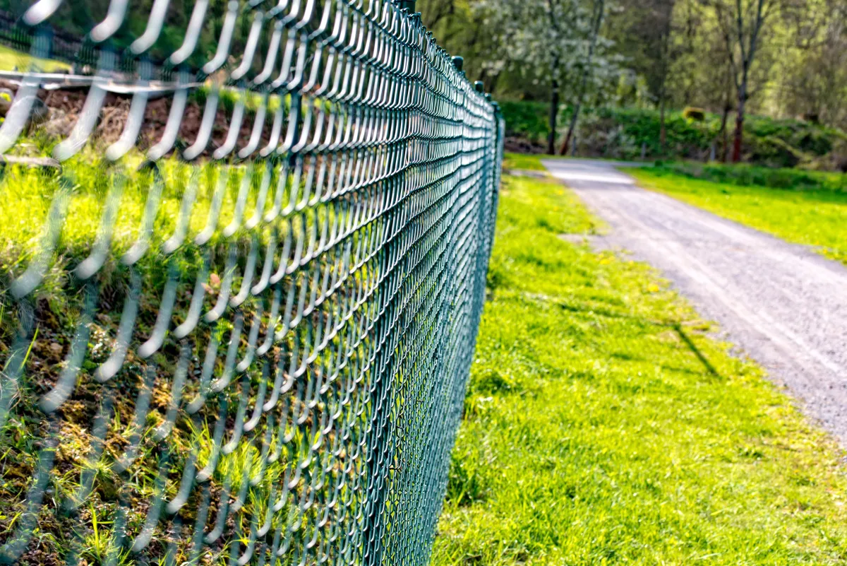 Chain Link Fence Installer