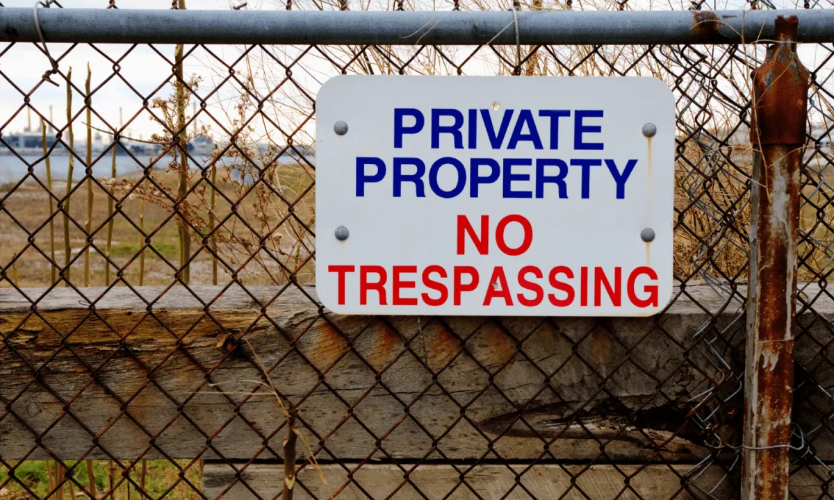 suing a police officer for trespassing