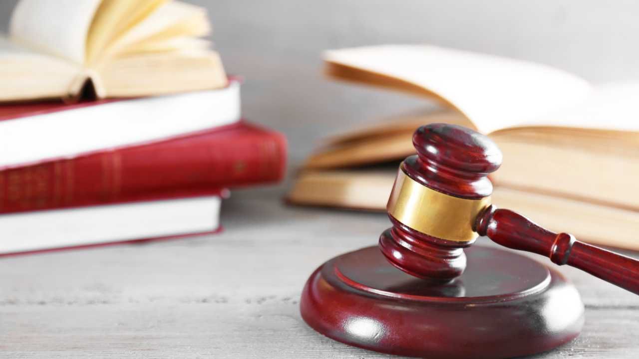 contract dispute attorney