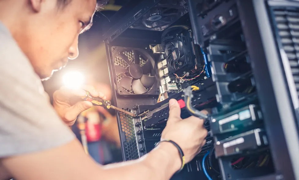 Repair or Replace? A Myrtle Beach Computer Repair Guide