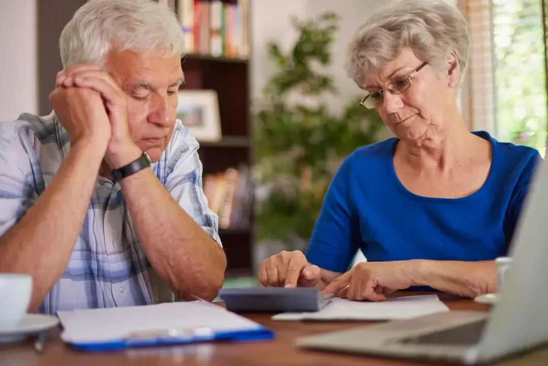couple reviewing medicaid application