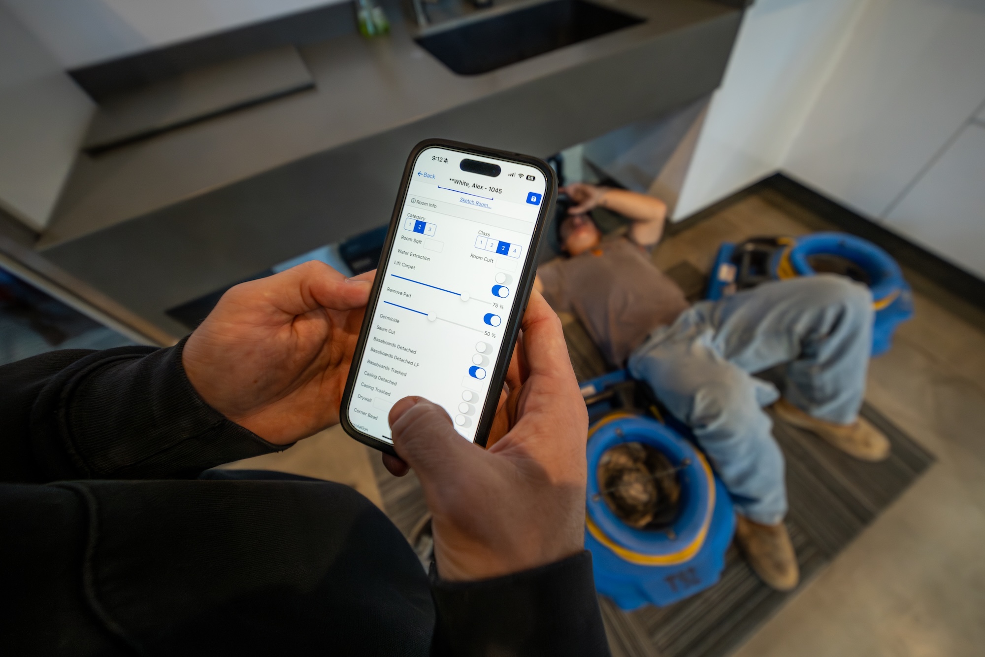 Field Tech Using Field Focused Mobile app
