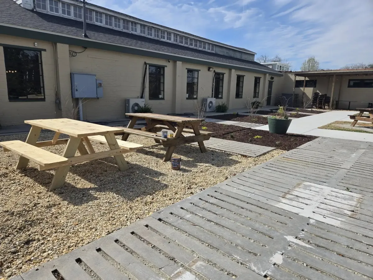Outdoor courtyard landscaping