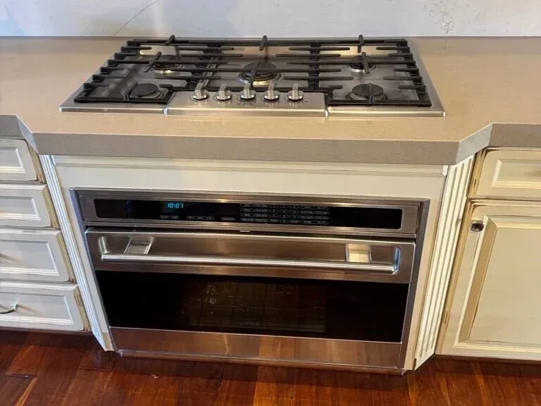 Built-in gas cooktop and wall oven repair service in Sacramento and North Bay