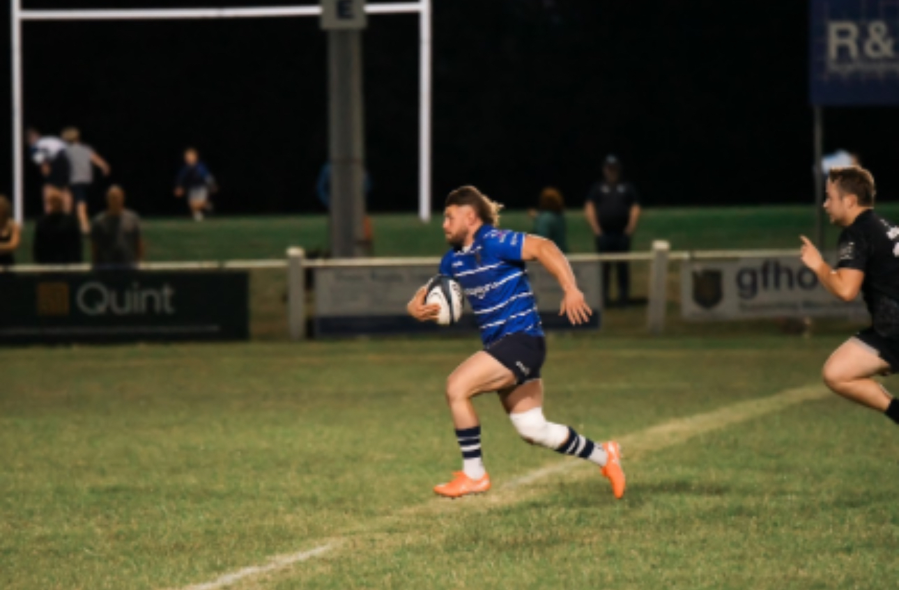 Rugby player running at high speed during MAS training