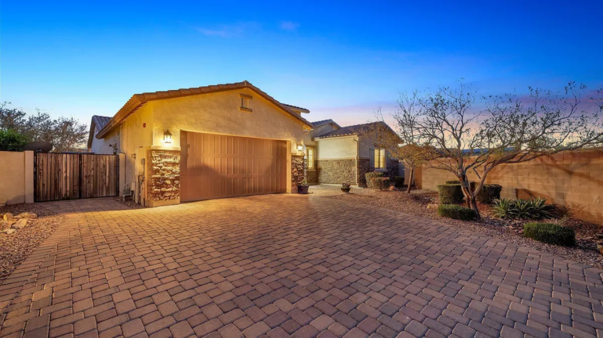 Macon Concrete builds and installs driveway