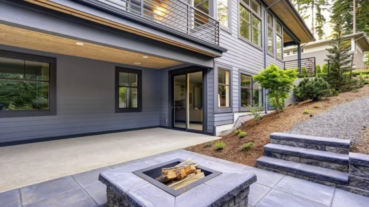 Macon Concrete builds and installs driveway