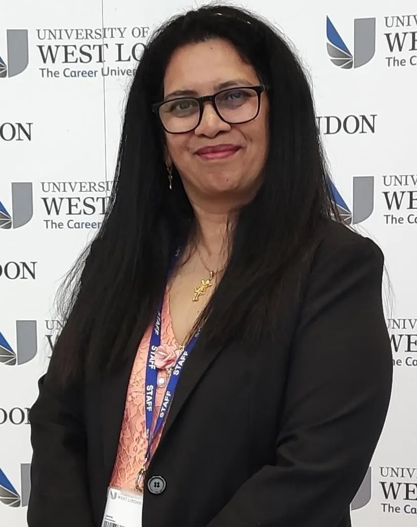 Photo of Dr Janice Fernandes, Empower library Information Literacy trainer
