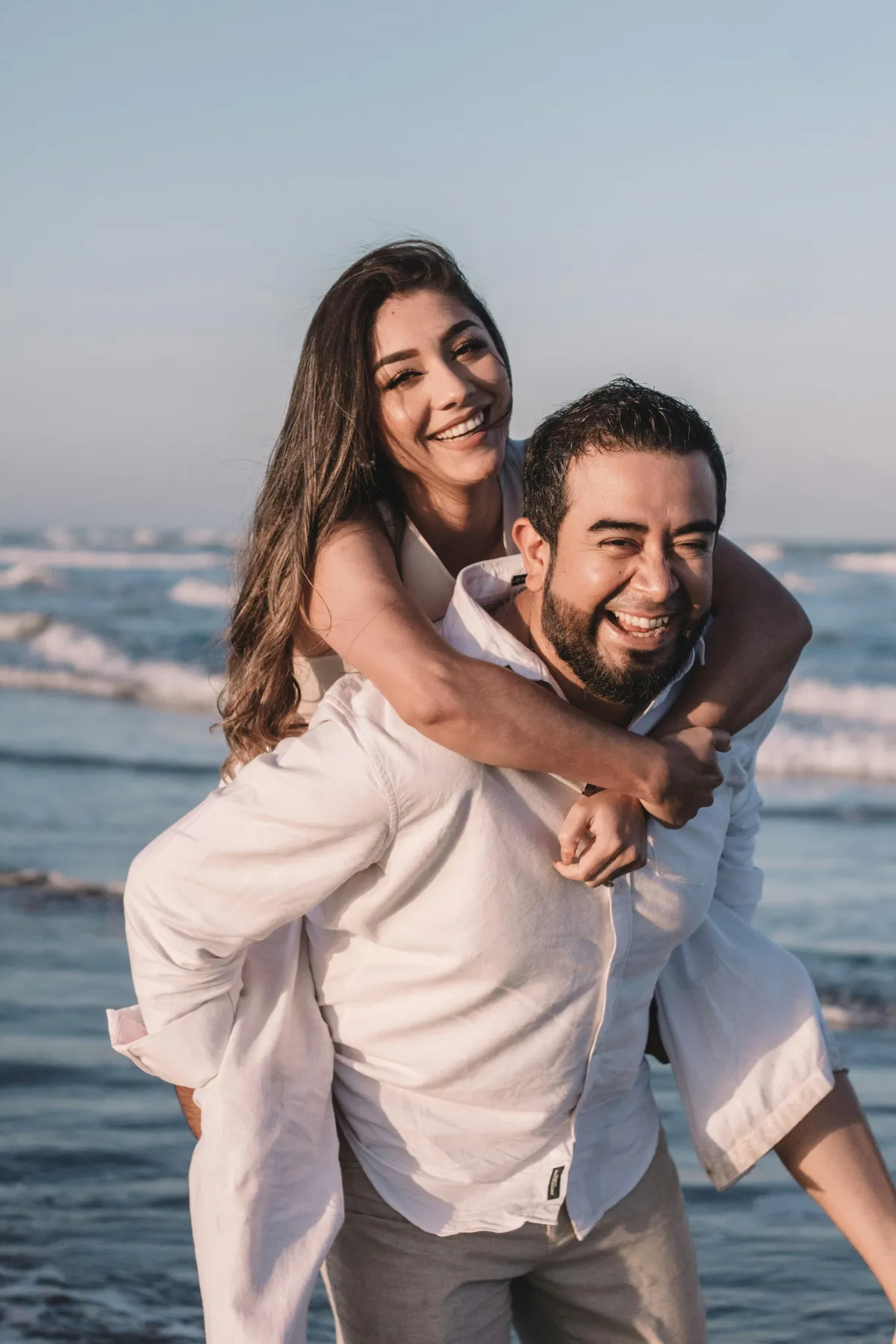 Happy couple enjoying a Thrillocity Travel vacation