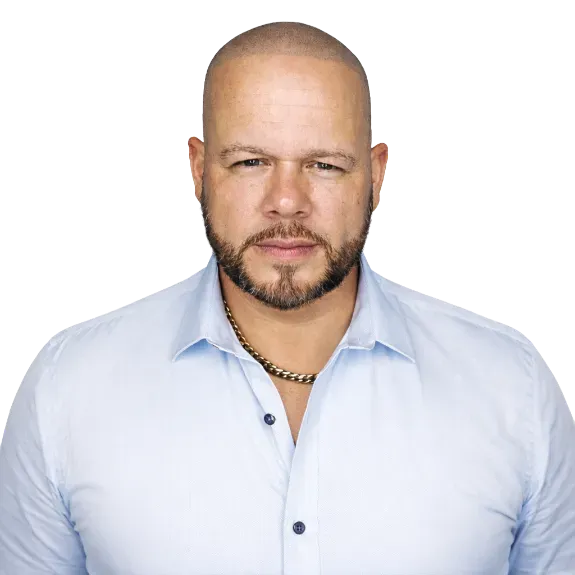 JR Rodriguez - Real Estate Agent Signature Realty - Portrait