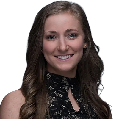 Christina Schoelen - Real Estate Agent Signature Realty - Portrait