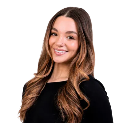 Sydney Kleppinger - Real Estate Agent Signature Realty - Portrait