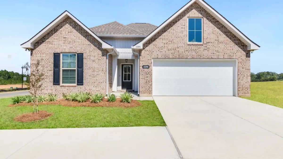 Gulfport Concrete builds and installs driveway