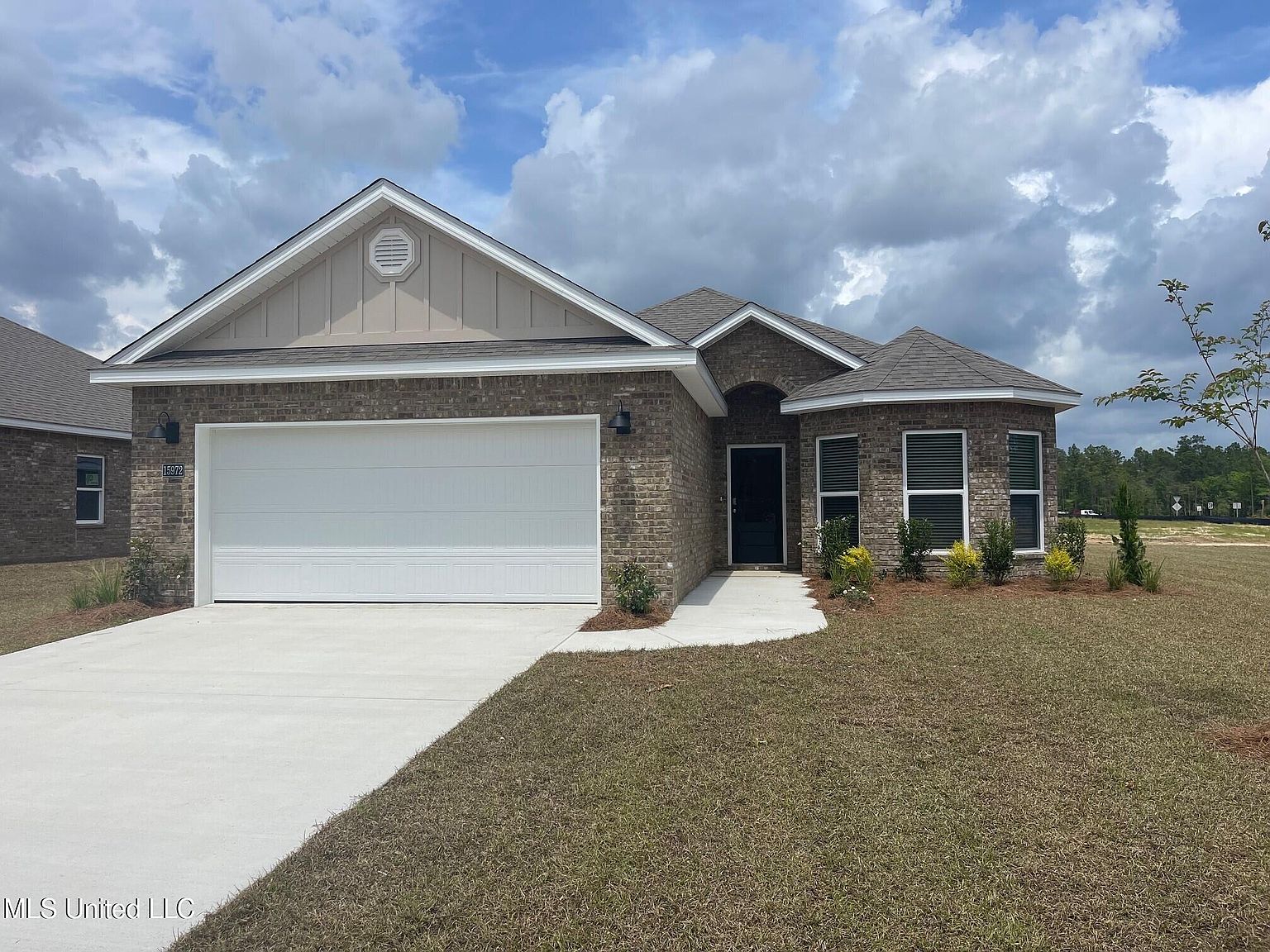 Gulfport builds and installs Driveway