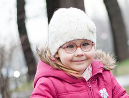 Young girl with right eye esotropia