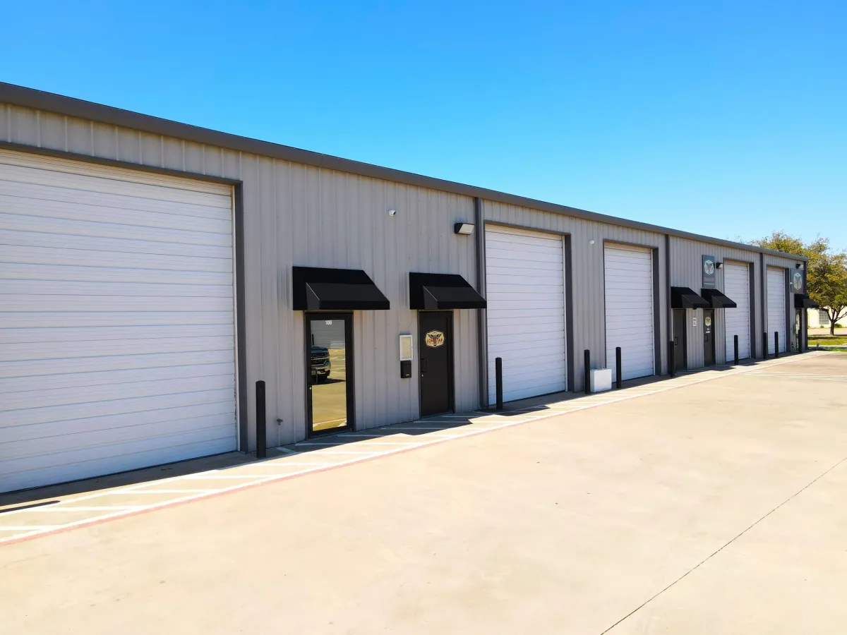 Small-Bay Industrial Investment Guide | High-Return CRE