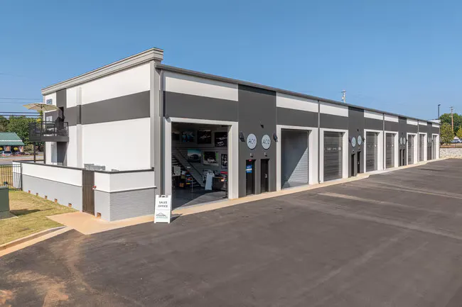 Selling a Warehouse: A Commercial Property Owner’s Playbook