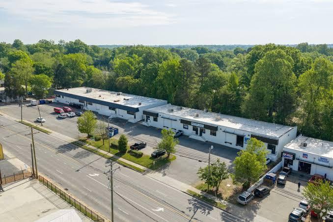 Small Bay Industrial Real Estate: What Investors Should Know Before Buying