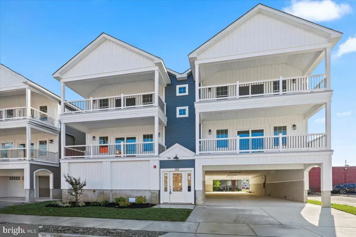 livingbeach2burbs.com